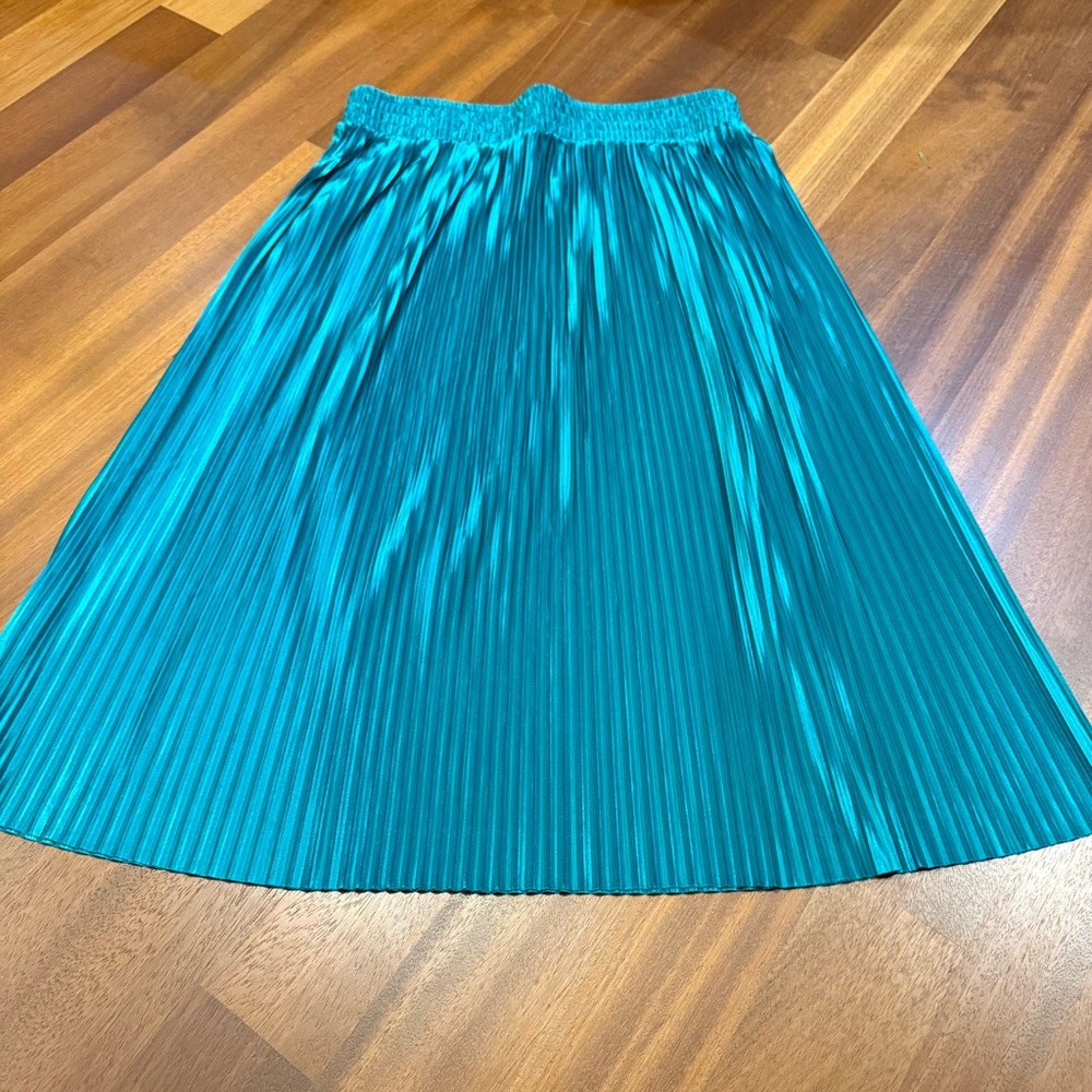 Bisou Bisou Teal Pleated Midi Skirt Women’s M Metallic Shine Elastic Waist Glam